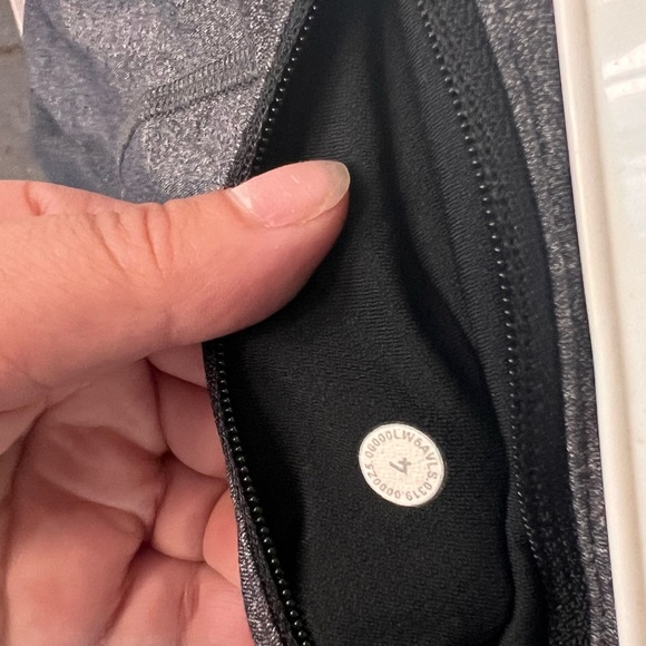 Grey Lululemon Leggings Size 4 - Picture 3 of 4